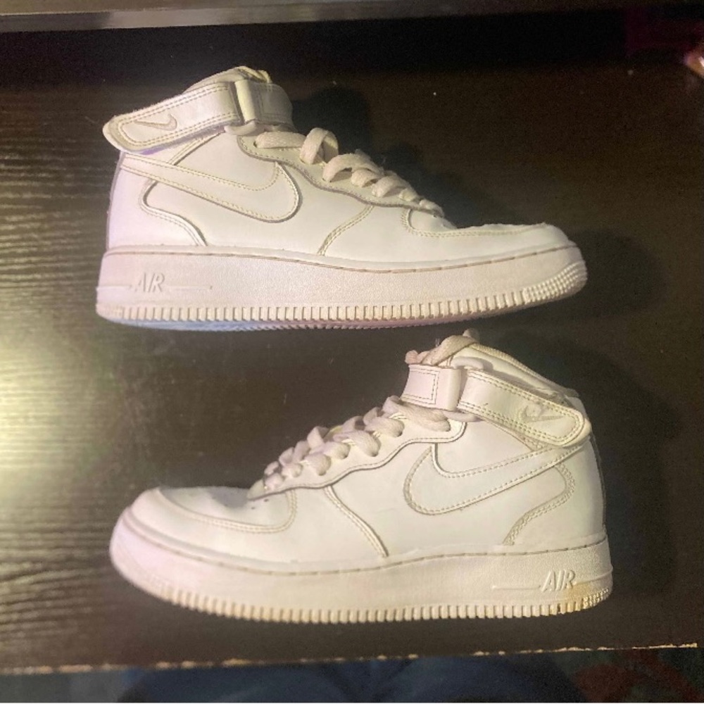 NIKE Air Force 1s Mid US SIZE 6y!!